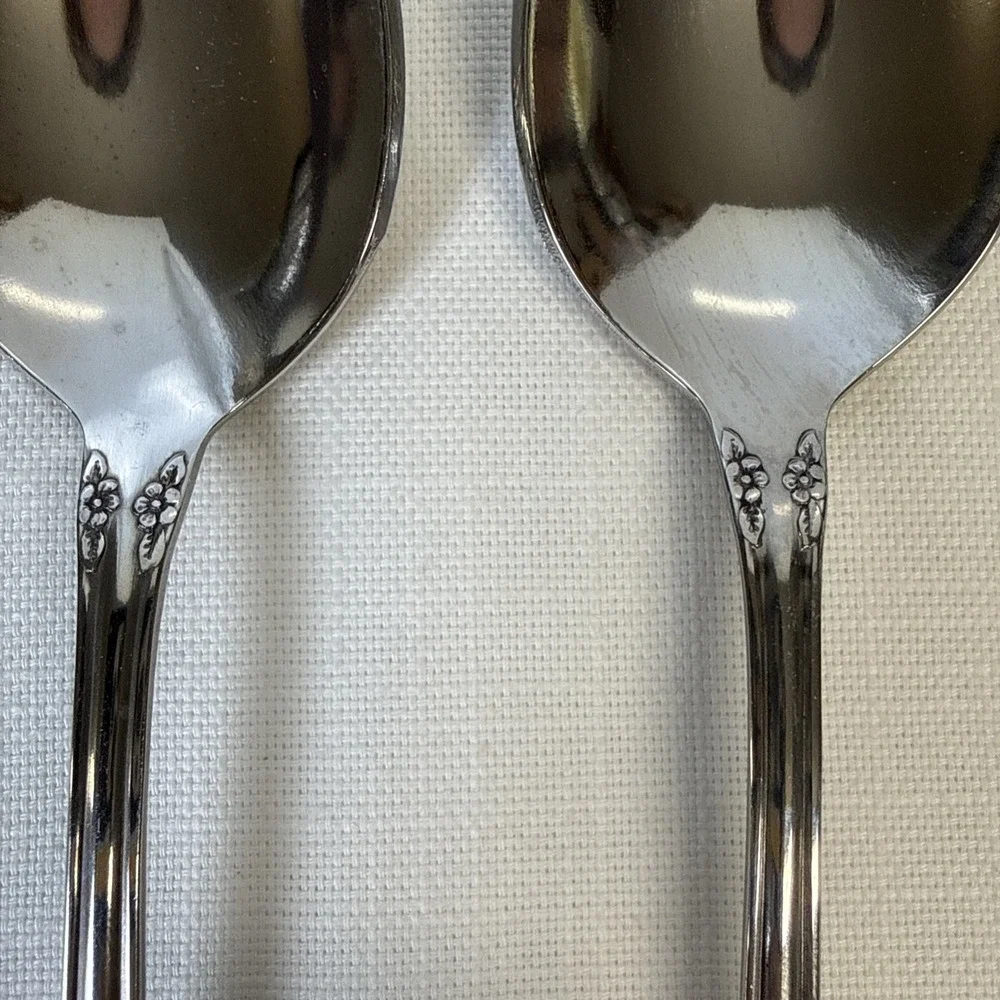 Wm A Rogers Deluxe Stainless Mansfield Amadeus Oneida LTD 9 Soup Dinner Spoons